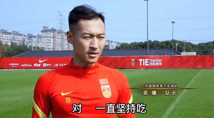 据意大利媒体vocegiallorossa透露，罗马德比前双方主帅都决定不举行赛前新闻发布会。